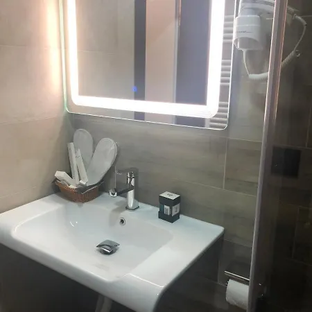 Eurobushi Boutique Hotel Bajram Curri